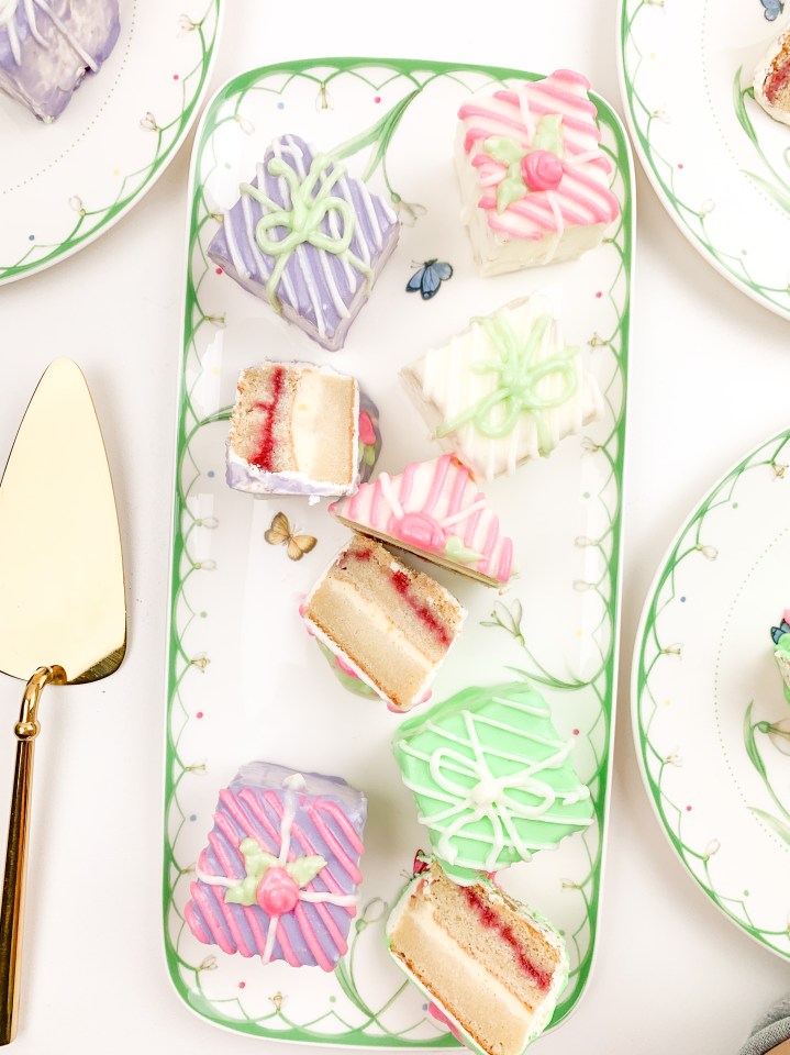 0BA109A2-C457-44EA-8574-2620E4A3FC5D