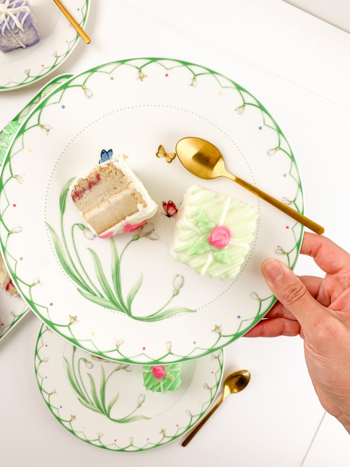 111E996D-6B8F-47C1-9C73-AEF217FD1312