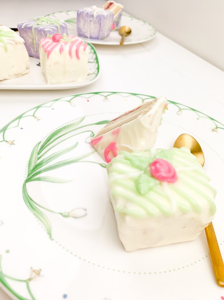 382D1646-98E3-4A84-9FA9-63CB9F168B4B