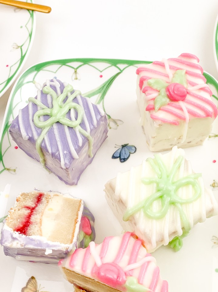 49723E28-52BF-4E06-90C5-88909809CCCC